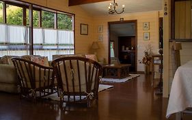 Casa com lareira e lazer, em Campos do Jordao SP